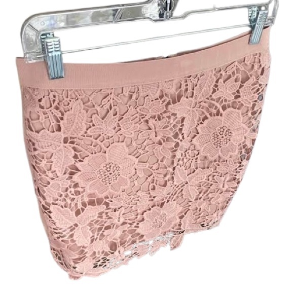 Pink Crochet Overlay Skirt American Eagle - Picture 4 of 10